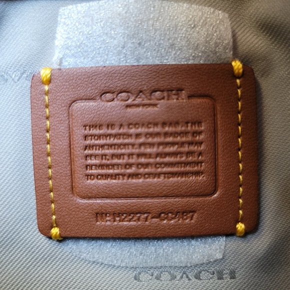 COACH Wyn Crossgrain Leather Clutch Wristlet- Dove Grey⭐ - Picture 15 of 16